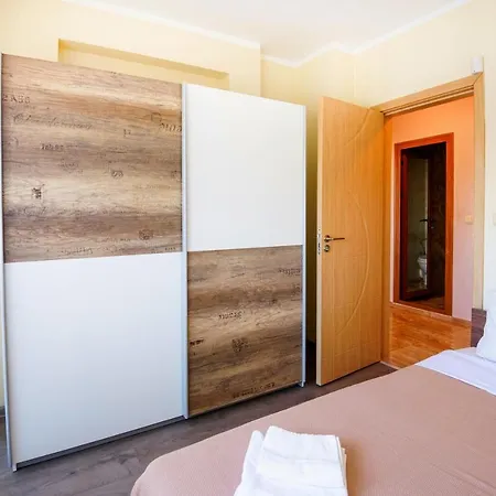 Evi 2 Apartment