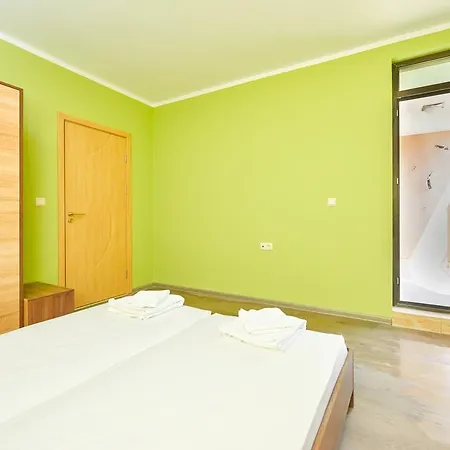 Appartamento Evi 2 *