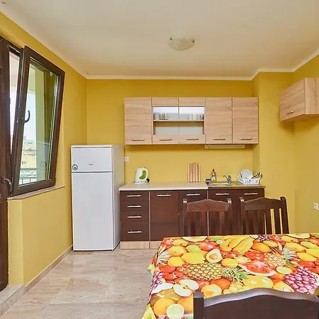 Evi 2 Apartamento *