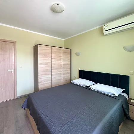 Evi 2 Apartment